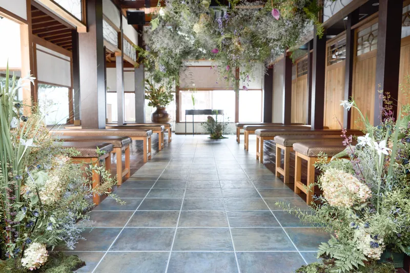 Ceremony aisle